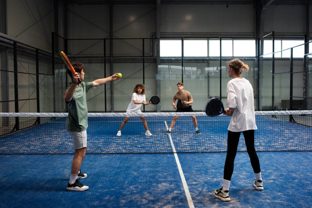people-playing-padle-tennis-inside-3 people-playing-padle-tennis-inside-3